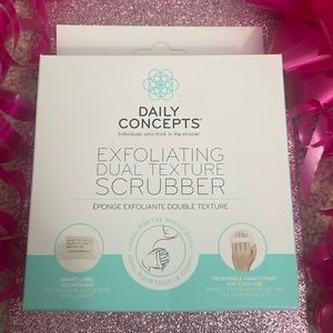 Daily Concepts Exfoliating Dual Texture Scrubber